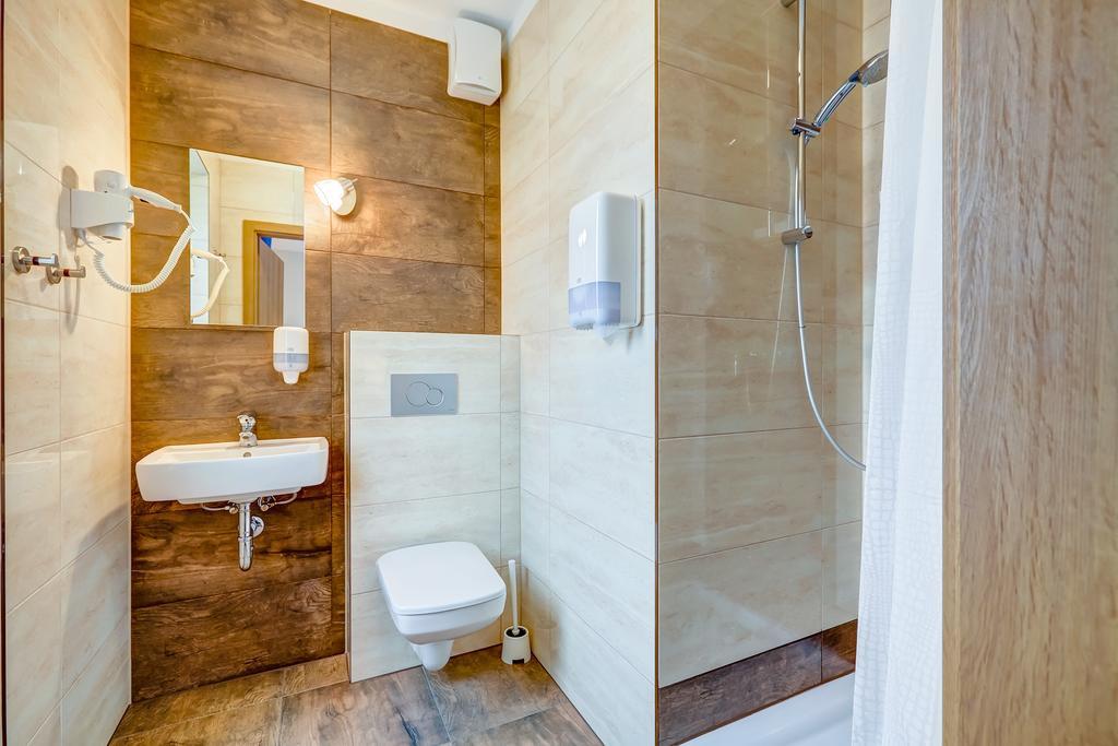 Smart2stay Pod Lipami Pensjonat Warszawa